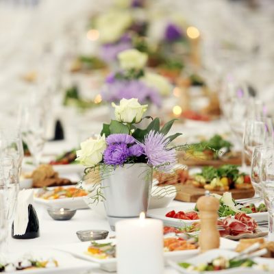 table-celebrating_144627-2229